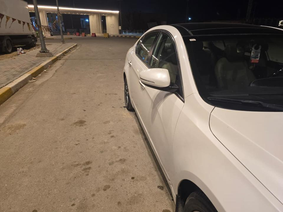 كيا كادنزا خليجي موديل ١٤ محرك ٦ سلندر ١/١ السياره رقم أربيل السيارة بيها صبغ شبر بالجاملغ الايسر الأمامي وشويه بالبنيد الضربه سطحيه السيارة تحويل فقط سعرها ب 120 $ورقه  
 سنويه ساقطه للاستفسار الاتصال ***********
