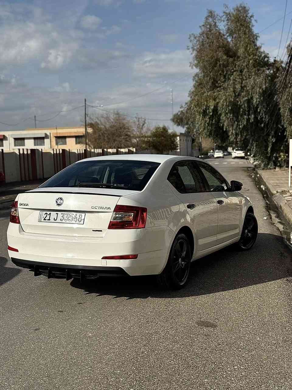 ئۆکتاڤیا ٢٠١٤ 
کلین بێ سبوغ
گێر و مەکینە و تۆربۆ گۆلف GTI لەسەرە
مەکینە ٢٠ تۆربۆ
٦ گێری مەرغوب
تۆربۆی I S  20
هەموو شتی بە شەرت
سەنەوی و رەقەم تا ٢٠٣٠ نوێ

نرخی ١٠٥ وەرەقە و مەجال

 ***********

تکایە ئەگەر کڕیاری لە خزمەتم، 
ئەگەر شارەزایت نیەو کڕیار نی ماڵی کەس مەشکێنە.
بەس گێر و مەکینە و تۆربۆیەکە بایی ٣٠ وەرەقەیە.
