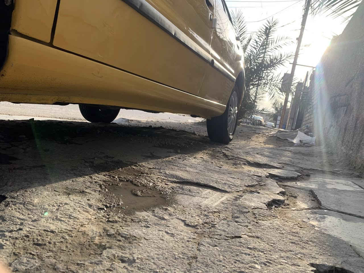 سلام عليكم سمند ٢٠١٢ سياره كولش جديده وضع الشركه سويجات ثنين كتلوكات ماشيه ١٢١حقيقي كيرميكنه بلادي ومكفولات صدر امامي خلفي جديد تدفئه تبريد تمام تراي ناعم مال زيرو مابيه قطرت خياس مصفره هيئه وغرامات سنويه ورقام جدد انكليزي بسمي تحويل مباشر 
بيه صبغ اباب لسايق جوه لمرايه شي كولش قليل وبارد يم لماصده مال جاملغ صفحت لسايق ولباقي كفاله لسعر ٥٨ وبيه مجال  العنوان بغداد البياع 
***********
