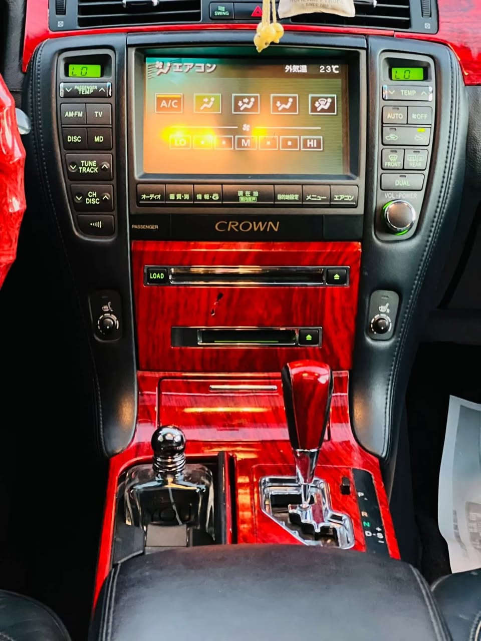 سلام عليكم شاهينه موديل 2004 محدثه 2007 سياره فول واحد ع واحد فتحه رقم أنبار بسمي شخصيه كصه قماره فقط سياره جديده بمعنى الكلمه سياره قرار 48 مداور ي محافضه تعجبك حداديه جديد  السعر 135 وبيهه مجال قليل الاستفسار ***********
