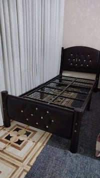 سرير نفر • وبي مجال • بغداد