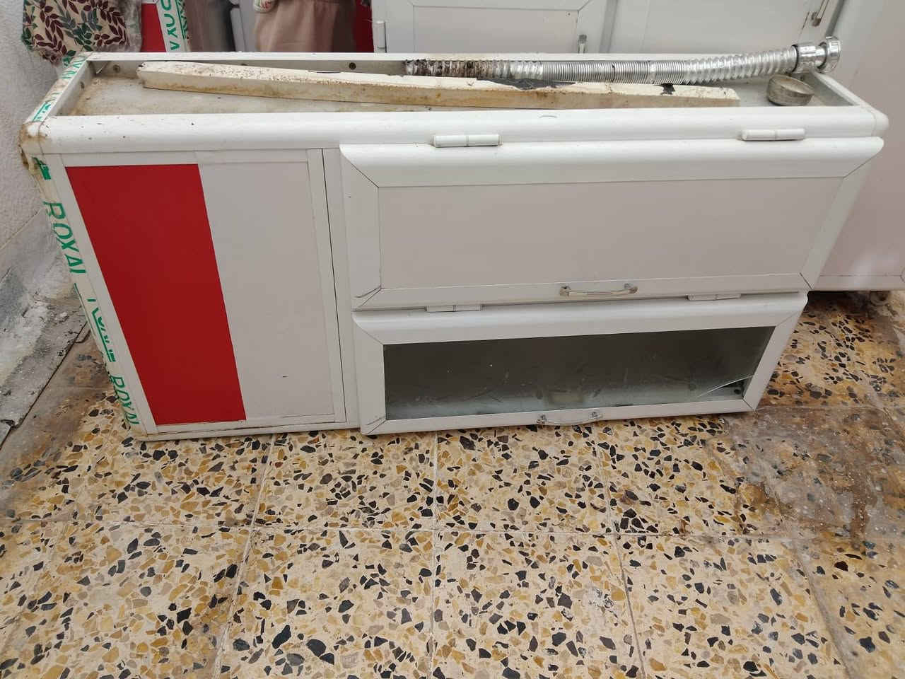 كاونتر للبيع مال بيت 🏠   للبيع مستعجل ٢٠٠  اتصال رقم و وتساب العنوان كركوك تسعين 
*********** 📞
