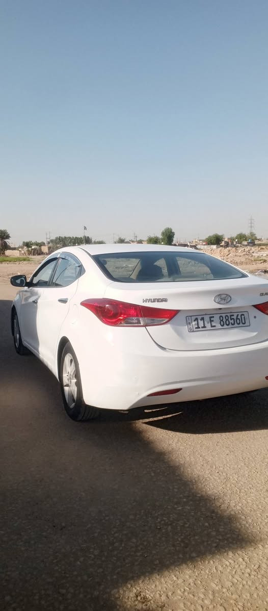 النترا ٢٠١٣ خليجي رقم بغداد انكليزي 
مكفولة من الصبغ والتبديل 
محرك ١٦٠٠ دوش المرغوب
مكينه كير حداديه جديده 
السعر ٩٥ ورقه
للاتصال ***********
مكان سياره حله
