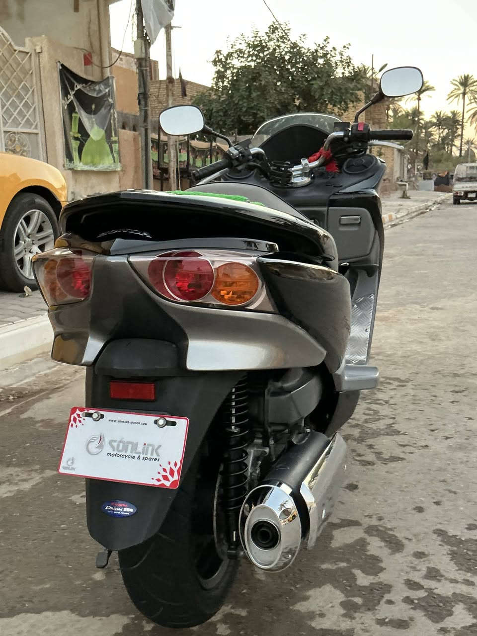 سلام عليكم فورزه 010لبيع دراجه رمبه بحالت وكاله ماشيه 11الف حقيقي دراجه مكفوله من كل نواحي مكاني واسط قضاء الحي سعرها 19شراي بيه خير ويدلل***********

