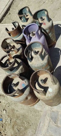 دبات حديد ب65 شرط عراقي يوجد توصيل 07717489643  واتساب