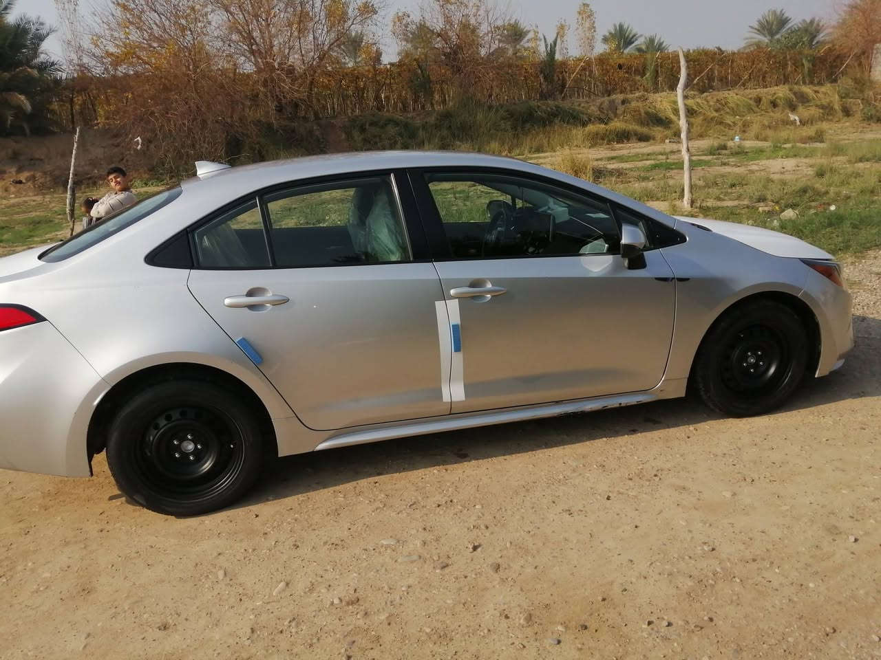 سلام وعليكم سياره كورلاه وارد امريكي 2020 LE سياره حلوه مال بيت يعني مامشتقله تكسي صور مال امريكه بلنشور جمرلوق امامي جهت لسايق واكو بارت بلهلل لوره سايق شويه يعني سونار ماعندي بيه تعال شوف بعينك حلوه  سياره تخم تاير جديد بيه لسياره لسعر 150وبيه مجال لشراي رقم تليفون اتصل *********** كير ومحرك كفاله عامه يعني بلاد محرك1800لمرقوب
