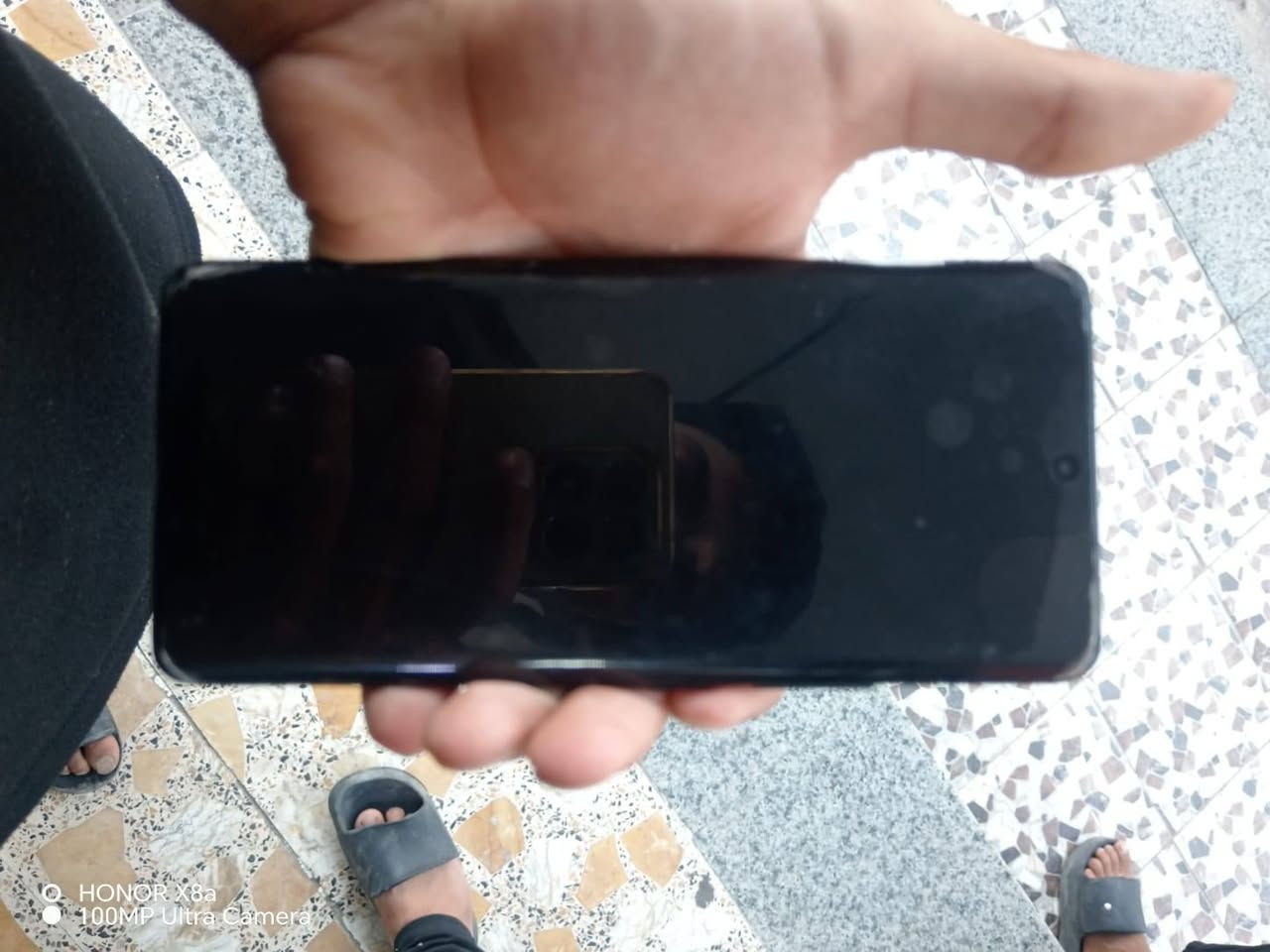 سلام عليكم للبيع موبايل ريدمي نوت 13برو بلاص جهاز نضيف ذاكره 512 كامل من كلشي أو مراويبايفون 11عادي السعر 250 وبي مجال قليل للاستفسار عل رقم ***********
