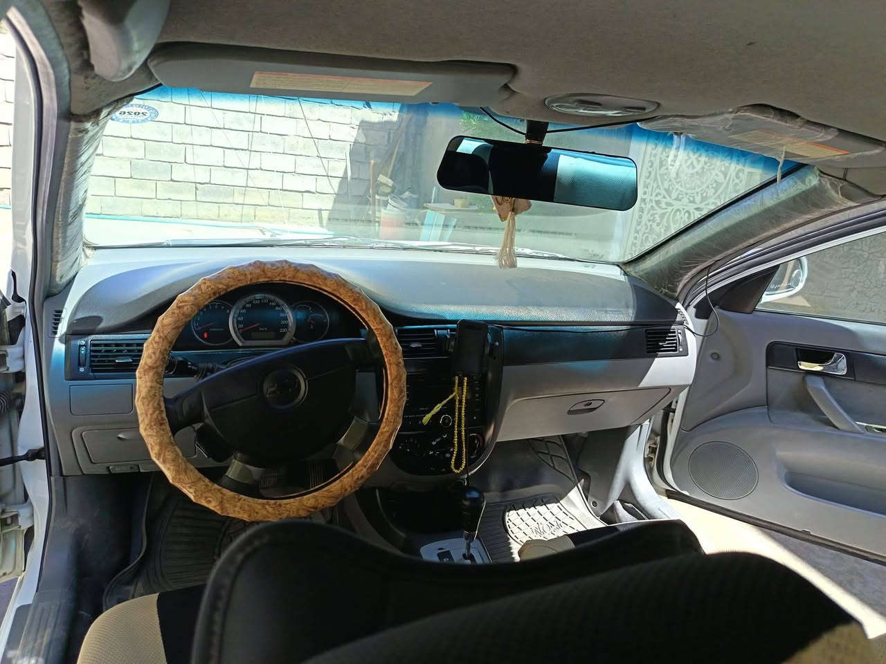 اوبترا 2011
رقم شمالي 
سنويه 2028باسمي 
بيهة قطعتين صبغ 
عنوان ديالى المقداديه 
***********
السعر 82
