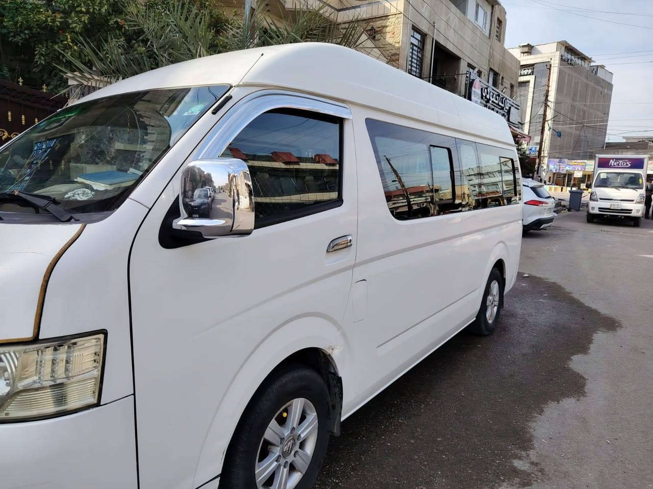 فتون موديل 2017 سي 2 
سياره بلاديه اي نقص مابيها ماشيه 170الف بيها منضومه غاز بيها لدات جديده مصفره هيئه و غرامات دينار ما عليها سياره كلش نظيفه ما متعوبه ابد باسمي تحويل مباشر رقم بغداد مكفوله من ضربه عدا بارد بسيط بل باب الخلفي و شخط بل باب خلفي  تأخذها كبل للشارع جديده بمعنئ الكلمه
العنوان السيديه شارع ضريبه
السعر 112وبيها مجال للطيبين
الاستفسار
***********
ابو بشير
