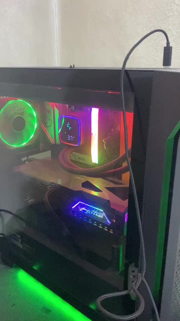 سلام عليكم عندي هذا الكمبيوتر للبيع المواصفات كله موضحة بل صور وأي استفسار راسلني واتساب ***********
