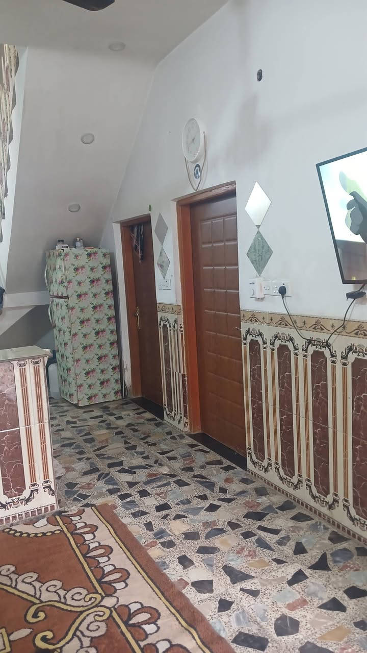 بيت للبيع مساحة 170 متر مكان بستان سامي للإستفسار ***********
