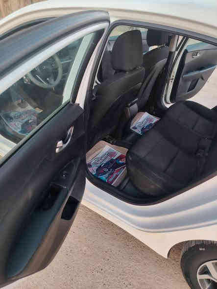 سلام عليكم البيع كياء فورتي موديل 2019 وارد امريكي حادث موظح بل صور رقم بغداد الدولي بسمي تحويل مباشر حزه سنويه جديده تخم تاير سياره جاهزه مابيه نقص بيه تلث قطع مبدلات بدون دواخل لاشاصي ولا لغد حداديه جديدة مكاني بغداد حي النصر السعر ١٢٢ وبيها مجال اللتصال ***********
