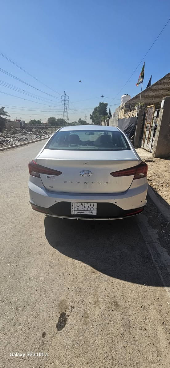 🚘 للبيع هيونداي إلنترا 2019 وارد أمريكي SE

- اللون: سلفر
- محرك 2000
- كير أوتوماتيك (AT)
- ماشية 86 ألف مايل

💵 السعر: 13,000 دولار

التقسيط:
✅ مقدمة 8,000 دولار
✅ والباقي 300 دولار بالشهر

السيارة نظيفة وجاهزة للمعاينة.

📞 للاستفسار:
***********

