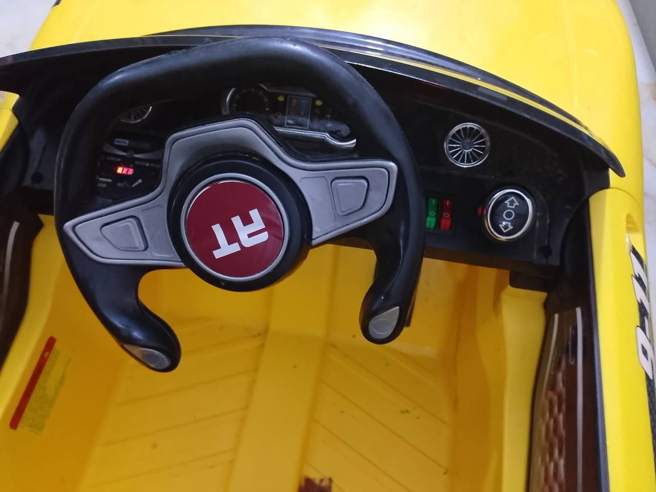 سلام 👋عليكم سياره شحن مال اطفال جديده  نفرين وياها شاحنه مالته وبيها اامبيثري ومابيها اي نقص سعرها 125 وبيها مجال  عنواني كربلاء عامود 31 
الهاتف. ***********
