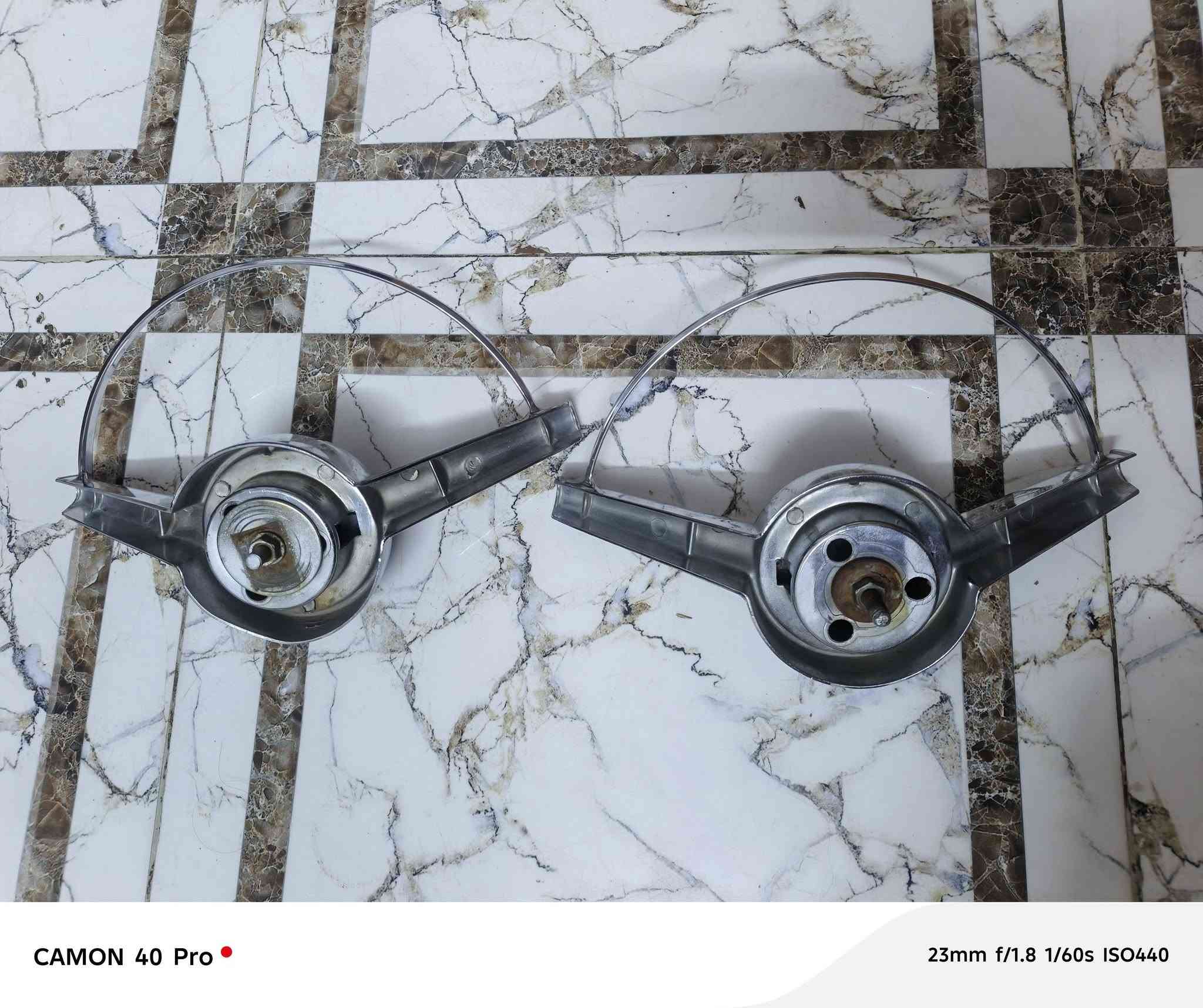 سلام عليكم شباب عندي درك عدد ثنين اصليات نضافة فول احلة من صور وعندي صطاب نشرة  بتر جديد شغال كلة الاستفسار عن رقم *********** مكاني بغداد
