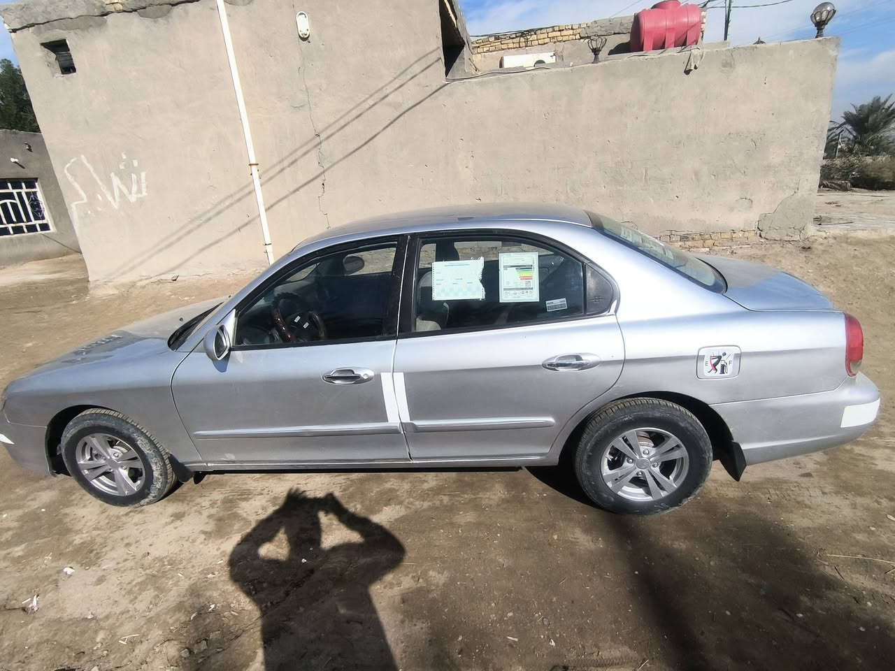 السلام عليكم سوناتا ٢٠٠١ مكفوله من الكص مصبوغة عام اثر جراد رقم بغداد دولي باسمي سنوية لل٢٠٢٨ هزة جديدة باسمي شخصيا تخم تاير كير محرك شرط مابيها اي نقص للاستفسار الاتصال على الرقم *********** مكان السيارة الديوانية
