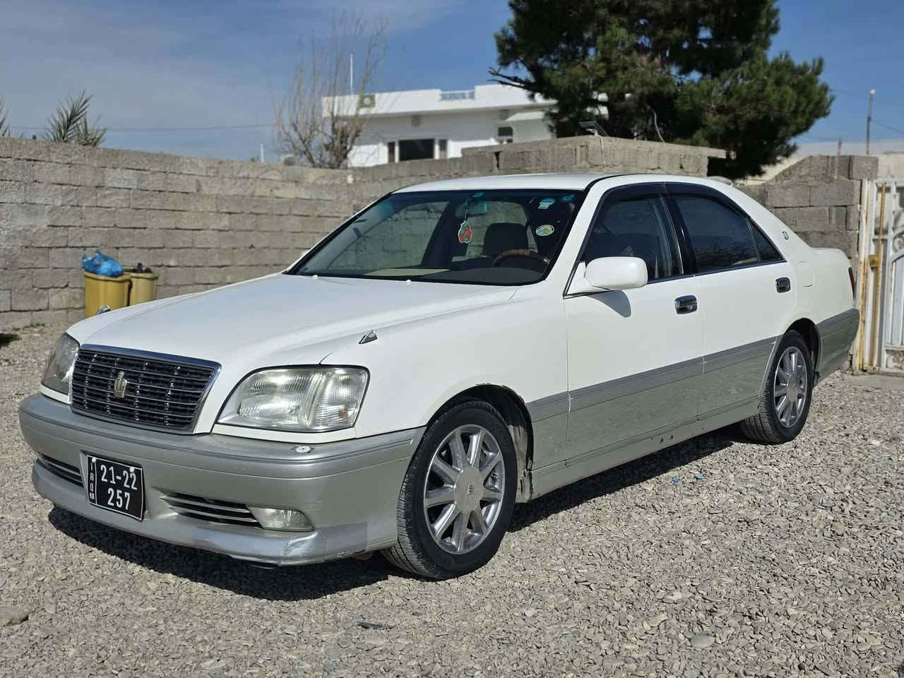 سە رە تابە ناوی خوای گە ورە  مە لیکە موس  175 D گە ورە  سە قفو حیزام بە شە رت  4دوگمە  مشت لیکزز گیج ئە لکترۆنی عادیش  ئاوینە کارە با  داشبوڵ نە جە ف  تە بریت مە رکە زی سە لاجە 4کوشن کارە با پە ردە تە عدیل سورعە  سە یارە کە 4تایە و ویلی لۆکی نە جمە پاتری تازە هایدرۆلیکی گیری گۆڕاوە  بە شە رتی گیڕومە کینە  جامی هه ڵگیراوە پیشو پشتی      سە یارە کە  کۆدی هه یە  بیکیشە     سعری    46   گە معامە لە    کۆدی هه یە      شوین   شارە زور     زە ڕایە ن    بیدە عمولیدراو
0773  262 3141
