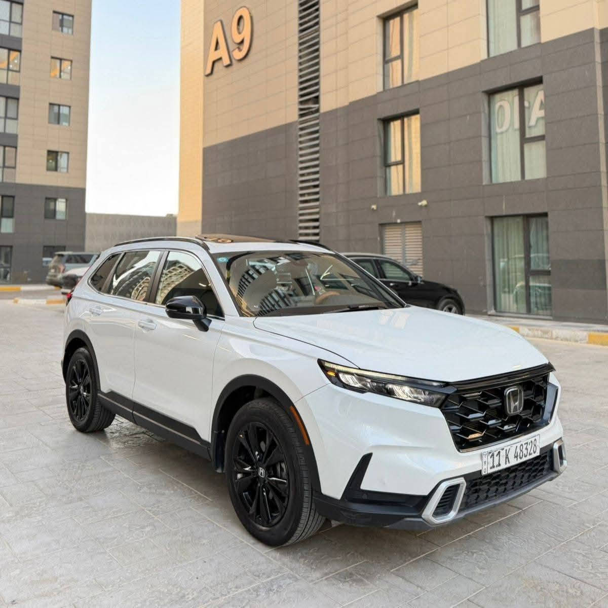 هوندا  CRV  موديل 2025 هايبرد

بدون ايرباك بدون ايرباك 

2025 Honda Cr-v sport SPORT TOURING 2.0
 
السيارة ماشيه 17 الف فقط 

فول مواصفات 
• مكينة 2000 هايبرد تنفس طبيعي
• كير اوتوماتيك 
• شاشة كبيرة
•فتحه سلايد
• كاميرا خلفية 3 انظمة
• كرسي كهرباء جلد  لون اسود  
• رادار امامي
• مانع تصادم
• محدد مسار 
• تصحيح مسار
• شفتات بالستيرن
• مثبت سرعة
• مانع انزلاق
• دخول ذكي 
• إنارة ترحيبية
• هندبريك كهرباء
• عداد ديجيتال
•لايت عدسات زينون
• نظام اوتو لايت Auto
• لايت العالي زنون 
اوتو هولد للبريك
• حساسات مطر 
• حساسات امامي خلفي 
• حساسات ضغط هواء الإطارات
• أوامر صوتية
• 4 أنظمة قيادة (eco,individual , sport,normal )

السياره وارد امريكي جاملغ ونبيد بدون ايرباك  وصور الحادث واتساب 

السعر 250 قابل للتفاوض 

مكان السيارة بغداد حي الاطباء بلجهاد قرب خدمي شارع المطار للتواصل 
***********
