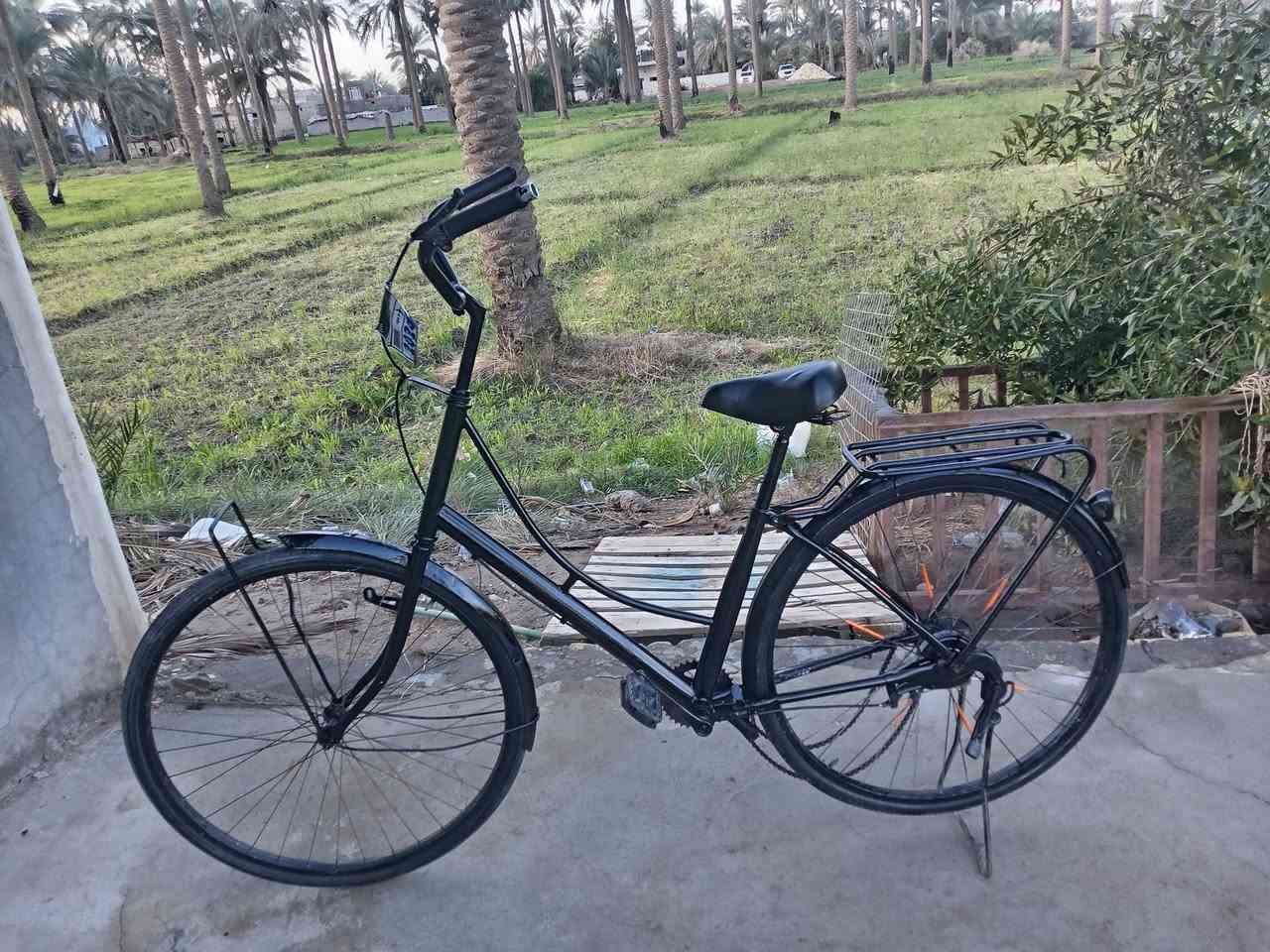 بايسكل للبيع حجم 27
لون اسود مصبوغ
سعر 45
 ***********
كامل وجاهز 
مكان بابل هاشمية
