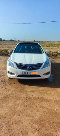 ازيرا • ٢٠١٢ • ٦ سلندر