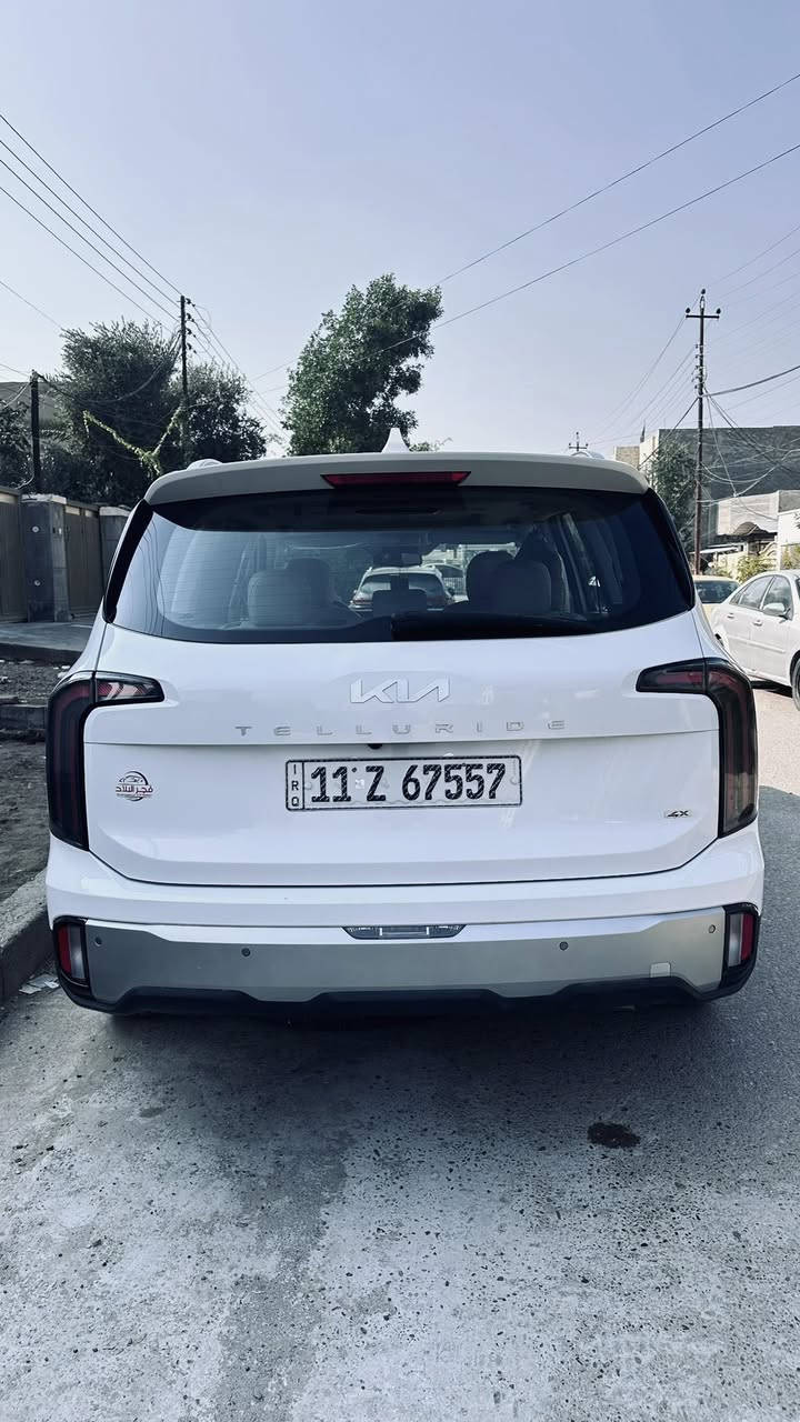 يالله سلام عليكم  رمز الفخامة الكورية كيا تلو رايد 2024 خليجي وكالة السيارة علة ادينة من الزيرو مكفولة كفالة عامة من كلشيي السيارة معروفة من ناحية نعومة وعزل ماحچي شي اعلة شي بالكيا السيارة فول مواصفات للأخير فول الفول مواصفات السيارة موصفات السيارة:
1-فتحة 
2-بصمة 
3- شاشة كبيرة متصلة 
4- مري شفط 
5- مناخ للتبريد منفصل 
6-كشنات امامية تدفأة وتبريد 
7- ماوس للتحكم بوضعيات القيادة 
8- سايد بريك كهربائي 
9- 7 وضعيات للقيادة 
10- فور ويل 
11- 3 قطع تبريد مركزي 
12- سبعة راكب 
13- باب خلفي كهربائي
14- انترة داخلية لد ثلجي 
15- بردات خلفية بلادية 
16- مقاعد الصف تطوي كهربائي 
17- منافذ شحن بالكراسي تايب سي 
18- تحكم في التبريد الخلفي منفصل 
للأستفسار *********** سعر السيارة 365 وبية مجال كلش قليل ومن تجي اشوفك بية عملة بالتليفون ما اعامل
