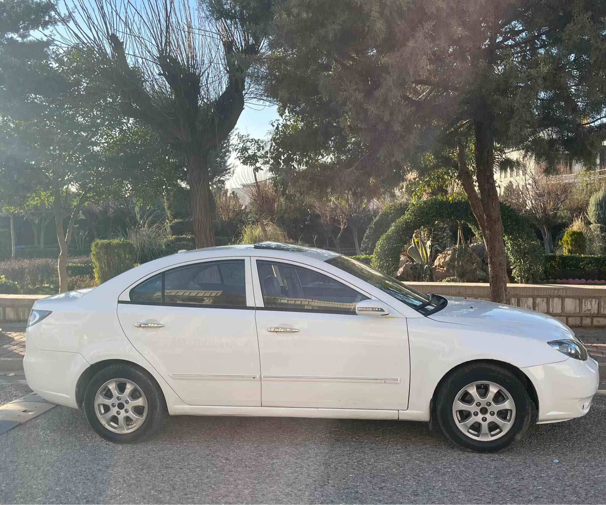 Haima 3 (٢٠٠٩)
گێڕ و مەکینە مازدای یابانی 
مواصفات 
ناو زەرد کوشن جلد 
٦ سیدی بۆکس 
ئاوێنە کارەبای 
٤ جام کارەبا 
سڵاید (ABS)
پەردەی بیلاد جامی دواوە 
تەبرید سارد و گەرم
سوکان ڤۆلیۆم
٥ویل کەپ 
ئاوێنە ئیشارەت 
لایت عەدەسە 
٣ پەڵە بۆیاخ بێ ناو گرتن 
*********** سلێمانی
محرک و گیر مازدا یابانی
داخل بیجی جلد 
٦کاسیت بوکس
المرآة کهربای 
٤ جام کهربا 
صلاید و ABS
جام خلفی ستار بیلادی 
تبرید بارد و حار 
ستیرن ڤولیوم
لایت عدسە زینون
بیها ثلاثە صبغە بدون داخل 
مکان سیارە السلیمانیە 
*********** السليمانية, العراق
