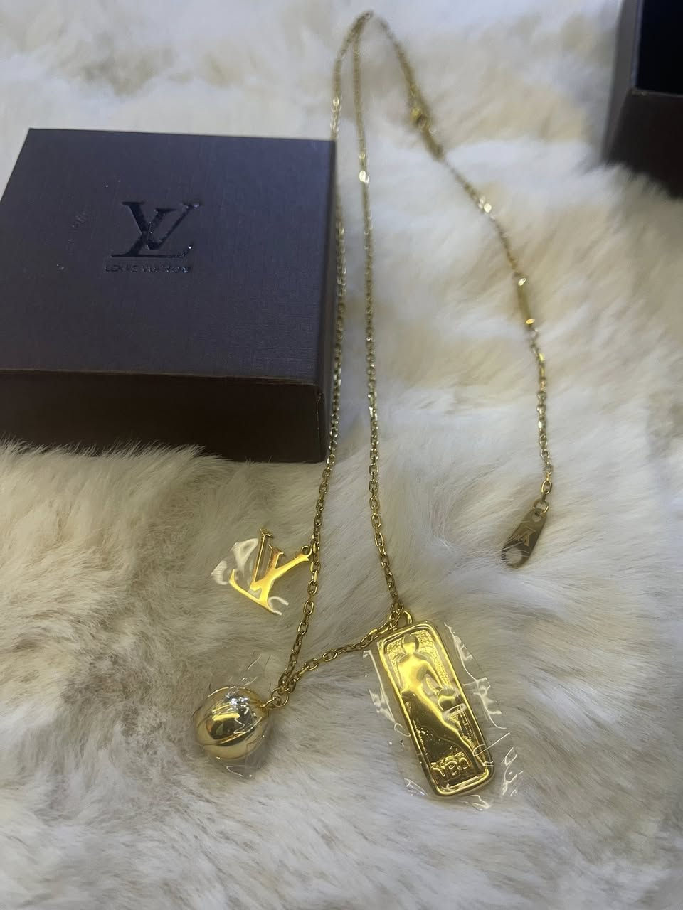 قلاده لويس فيتون وختم لويس فيتون باريس


**إذا كنت صاحب هذا الإعلان وتريد حذفه لأي سبب، رجاءا أرسل رسالة إلى الدعم الفني**