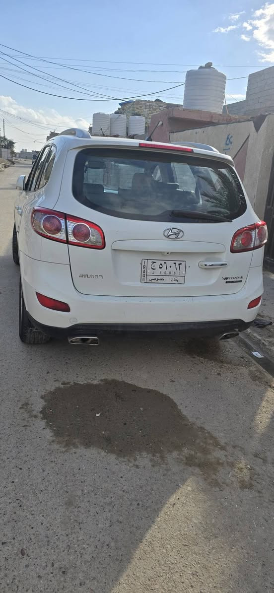 السلام عليكم سنتافي موديل ٢٠١١ فول خليجي مكينه من اشغل الصبح بيه صوت رواجز تخم تاير جديد باتري جديد صدر جديد مكينه (٦) السعر ١٤٦ وبيه مجال مابيه لا ضربه ولا صبغ ولا تبديل بيه شخوط مبينات العنوان بغداد النهروان رقمي ***********
