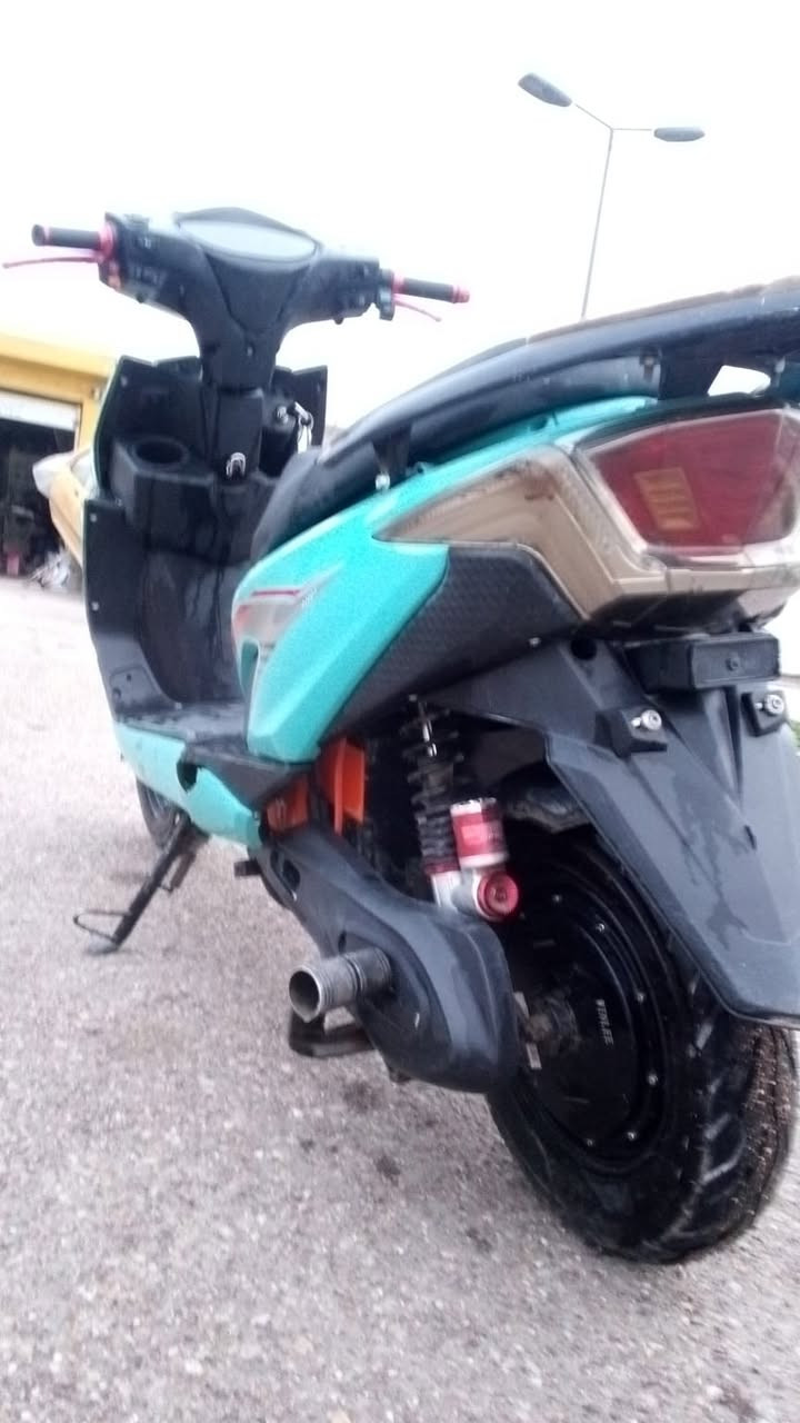 سلام عليكم دراجه شحن سكنس البيع سعر 600بيه مجال سته بطاريات نظافة 90 رقم ***********  العنوان بغداد الشعله
