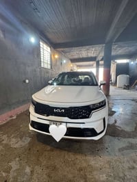 سورنتو ٢٠٢٣ للبيع فول 4كاميرات مواصفات السورنتو معروفه بعد  بيه بارد ب...