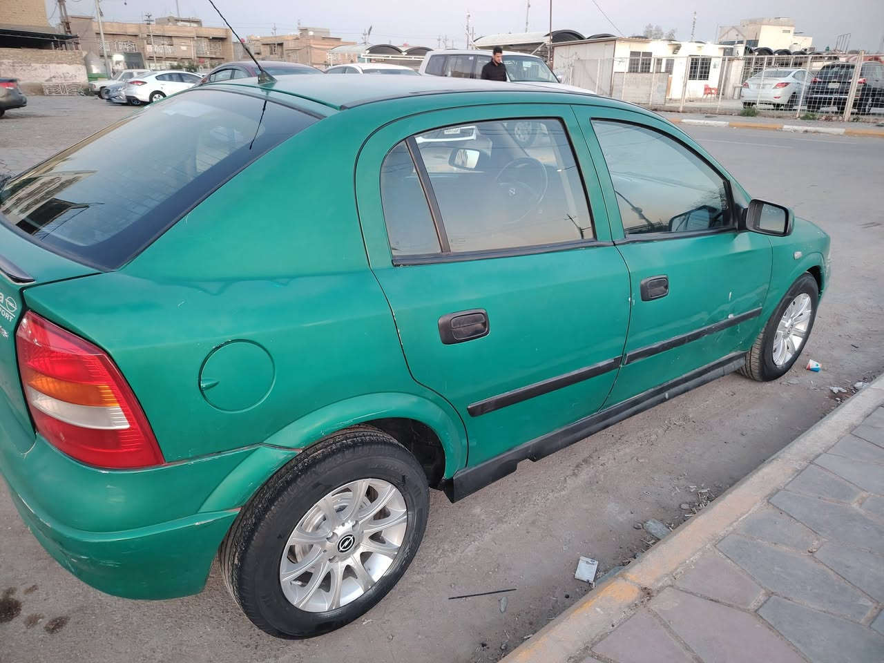 للبيع اوبل استرا موديل 2002
صبغ عام جماليه بدون حادث
كير عادي رقم بغداد سنويه 30
 حداديه جديده تخم تاير جاهزه سعر 40  *********** /***********
