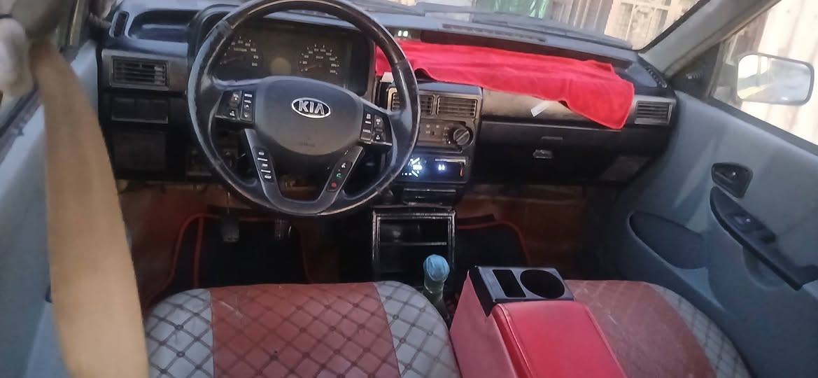 السلام عليكم سايبه١١ البيع سياره جاهزه مكينه وكير جديد عوزه بس تبريد سياره جاهزه من كلشي معمره خياسات الشواصي بلادي مكفولات لا الحيم ولا فطر سياره تجي شوف بعينك سيار مال رزاق خير من الله مصفره هئيه وغرامات بسمي السعر ٢١ وراق وبيه مجال الطيبين مكان الطالبيه بغداد ***********

