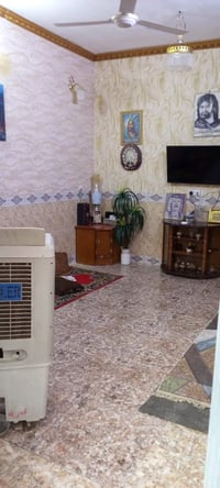 من رخصت صاحب الكروب بيت مساحته 120 متر مربع حي طارق الوسط زراعي قرب كر...