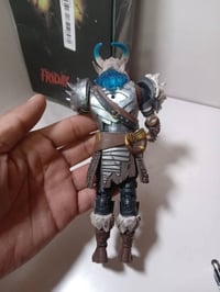 مجسم • مختوم باله • توصيل