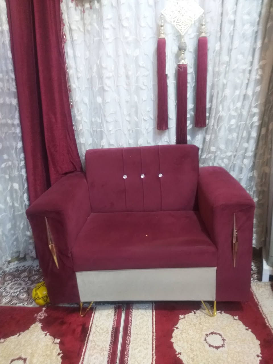 سلام عليكم  مكلف بالنشر تخم ١٤متر يكفي استقبال وهول مثل ما واضح بل تصوير واكو بعد قنفات هواي ما مصورهن تفاصيل اكثر على الرقم ***********
