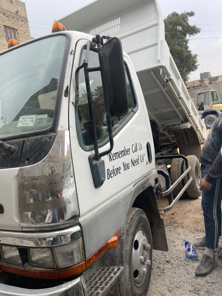 للبيع كنتر قلاب فحل قماره عريضه دبل جكمجكه بدي بكد مال هونداي رقم بغداد جاهزه للشغل كير ومحرك مال حاويه دوشمه كهربيات تخم تاير كبل للشغل صاحبهه متوفي. بكانهه بغداد صاحبهه  متوفي اقرا التفاصيل زين وشوف الفديو وخابر وادلل ***********. السعر ب١١٠ ورقه. وبي شي قليل

