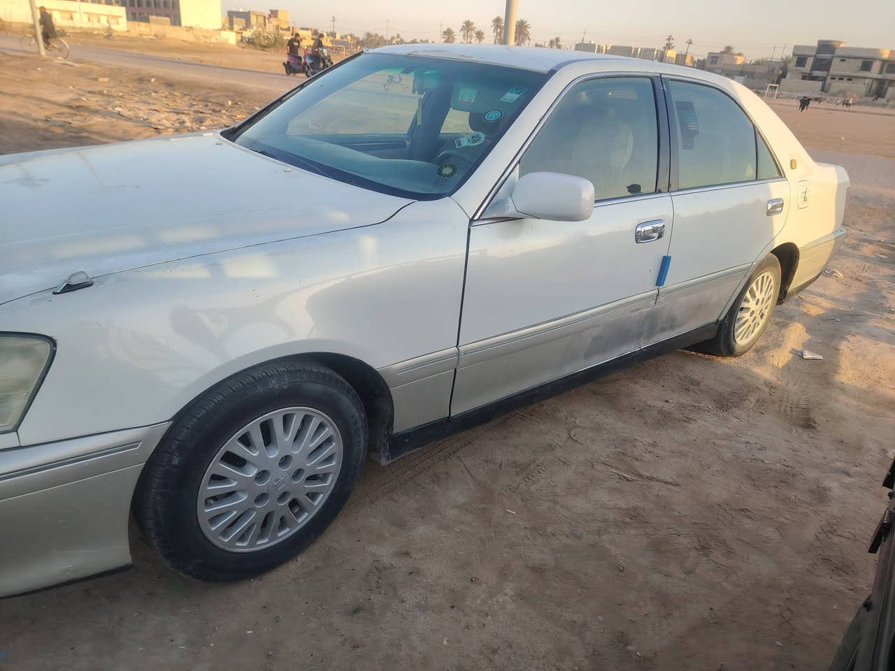 السلام عليكم ملكه ادوات كصتين دكمتين سياره حلوه شوفت عينك غرفه حلوه جديده مكينه بيه بدايه براص ب28وبيه مجال لشراي مكاني بل ديوانيه اتصل وتدلل ***********
