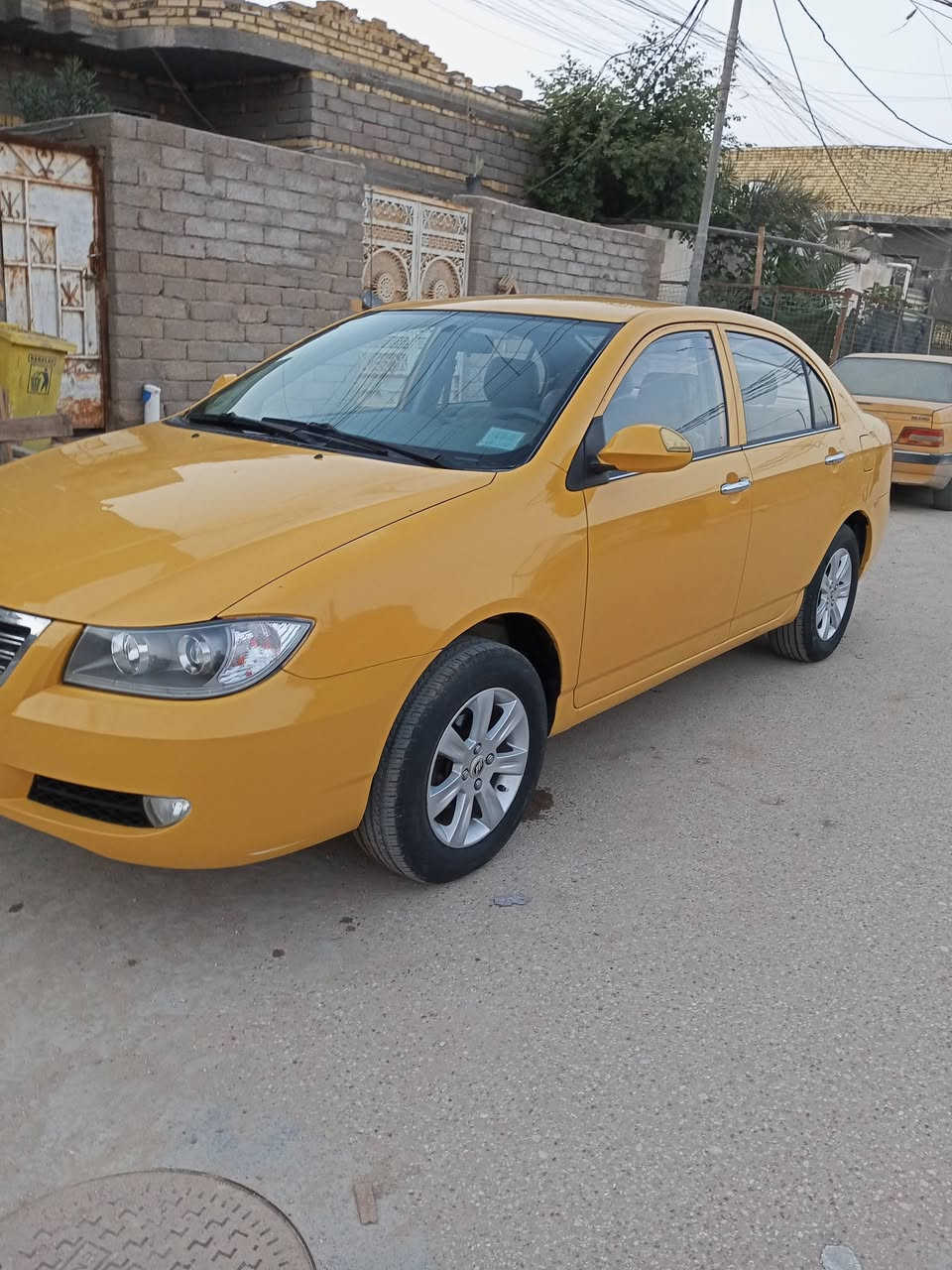 سلام عليكم اليفان مديل 11سنويه لل27 مكفوله كير ومحرك بالكارتون حداديه جديده مكان ناصري سعر 52 وبيه مجال للاستفسار الاتصال ***********
