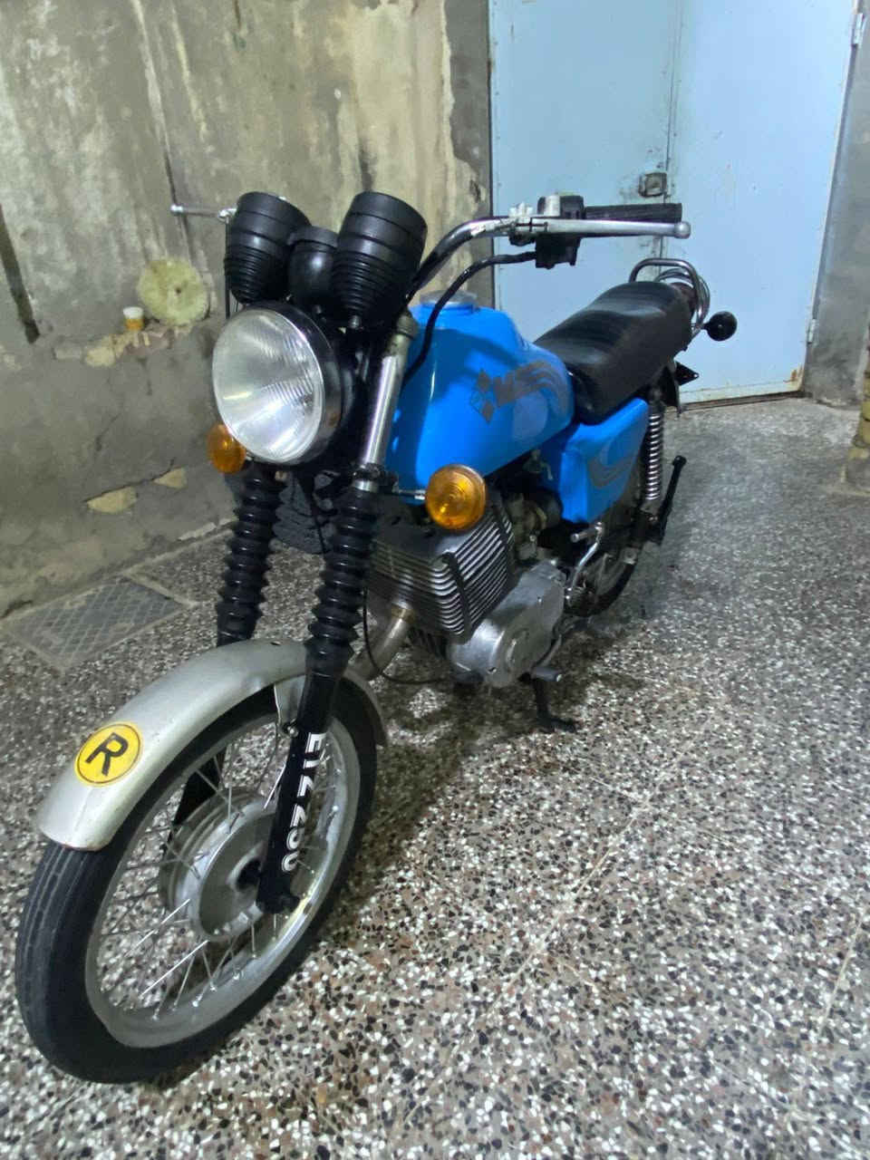 السلام عليكم دراجه MZ82 بدون سايس 4 دراجه خير من الله نكره تشتغل كصه جديده بعدهي عل سحك (مكاني سماوه ) سعر1600 )***********❤️
