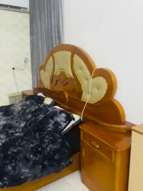 السلام عليكم 
ميز تواليت وتاج جربايه عالي وتاج ناصي وبازيات صاج ثقيل 
السعر 300الف


**إذا كنت صاحب هذا الإعلان وتريد حذفه لأي سبب، رجاءا أرسل رسالة إلى الدعم الفني**