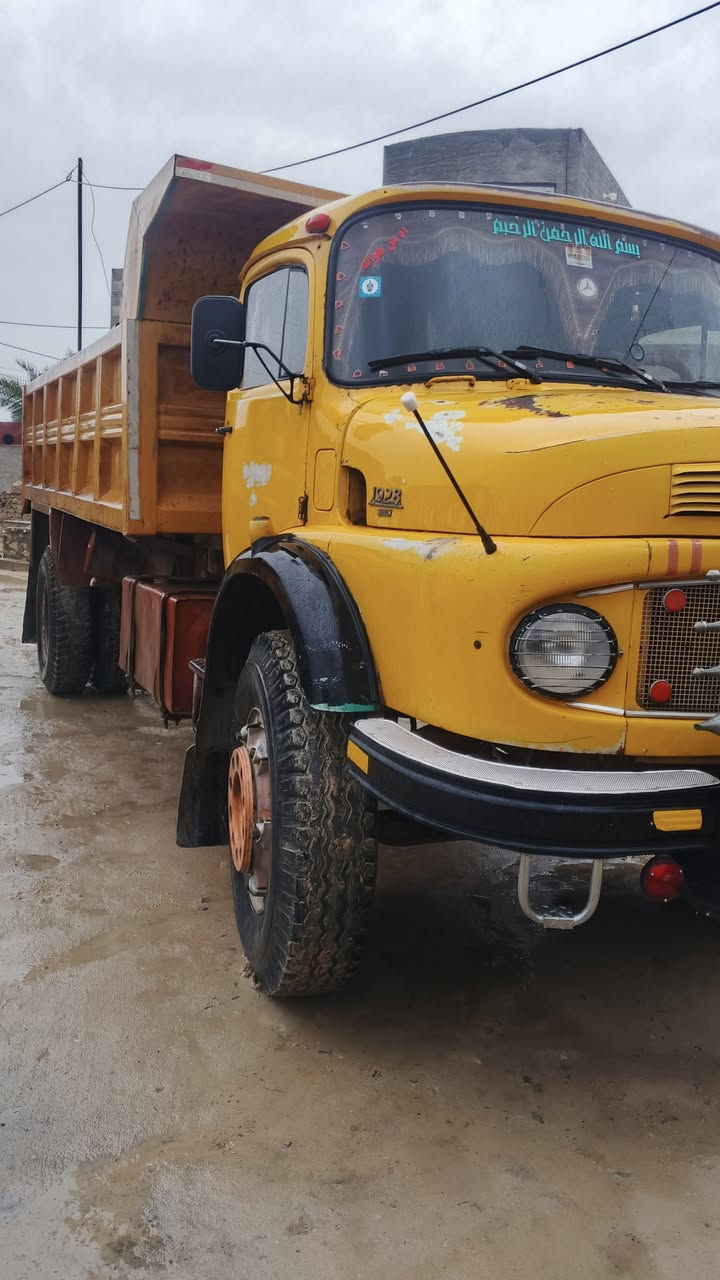 سلام عليكم اقجمه تك طويله موديل 82 قماره بلاديه مايلر ومطول محرك كير اكسل كفاله رقم نكليزي علا استلام لوحات لا ستفسار ع رقم‏‪***********‬‏
