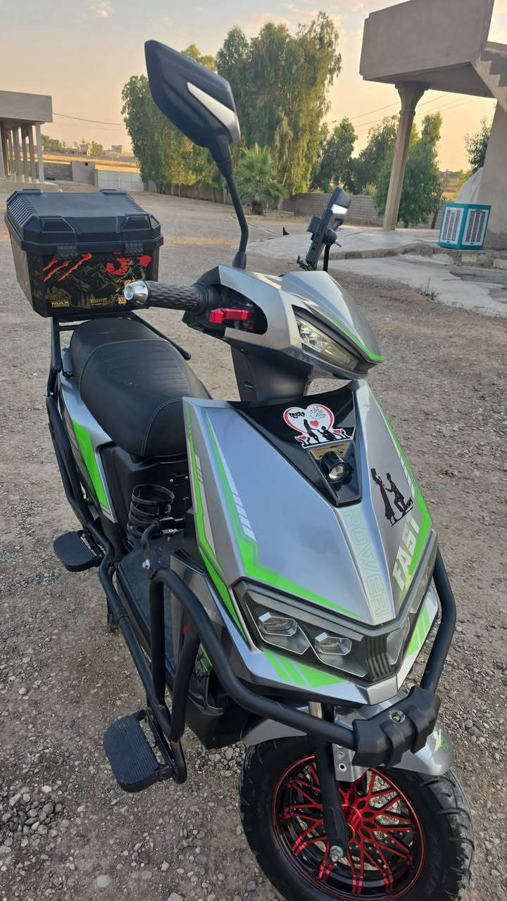ماطور سكنس للبيع بطاريات 11ونص فولط شرط 
وفول مواصفات تاخذو شرط الفحص 
سعر 850وبي مجال رقم الهاتف  ***********
