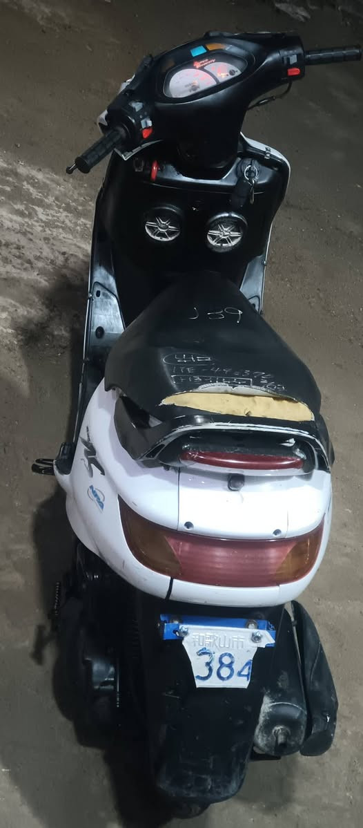 السلام عليكم دراجه فراشه فحل للبيع مكينه مفتوحه ونضيفه كلشي شغال بيها نگره سلف هندر لايتات شغالات مكاني كوفه شارع الجمهوريه السعر ب350 وبيها مجال الرقم ***********
