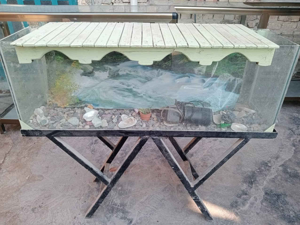 السلام عليكم للبيع ميز أو عارضه مال محل شغل ثقيل ودرجه اولى المكان بغداد الحسينيه السعر اتصل على راعيهن ***********واتعامل وياه اني مكلف بالنشر يعني حتى سعرهن ماعرف شكد
