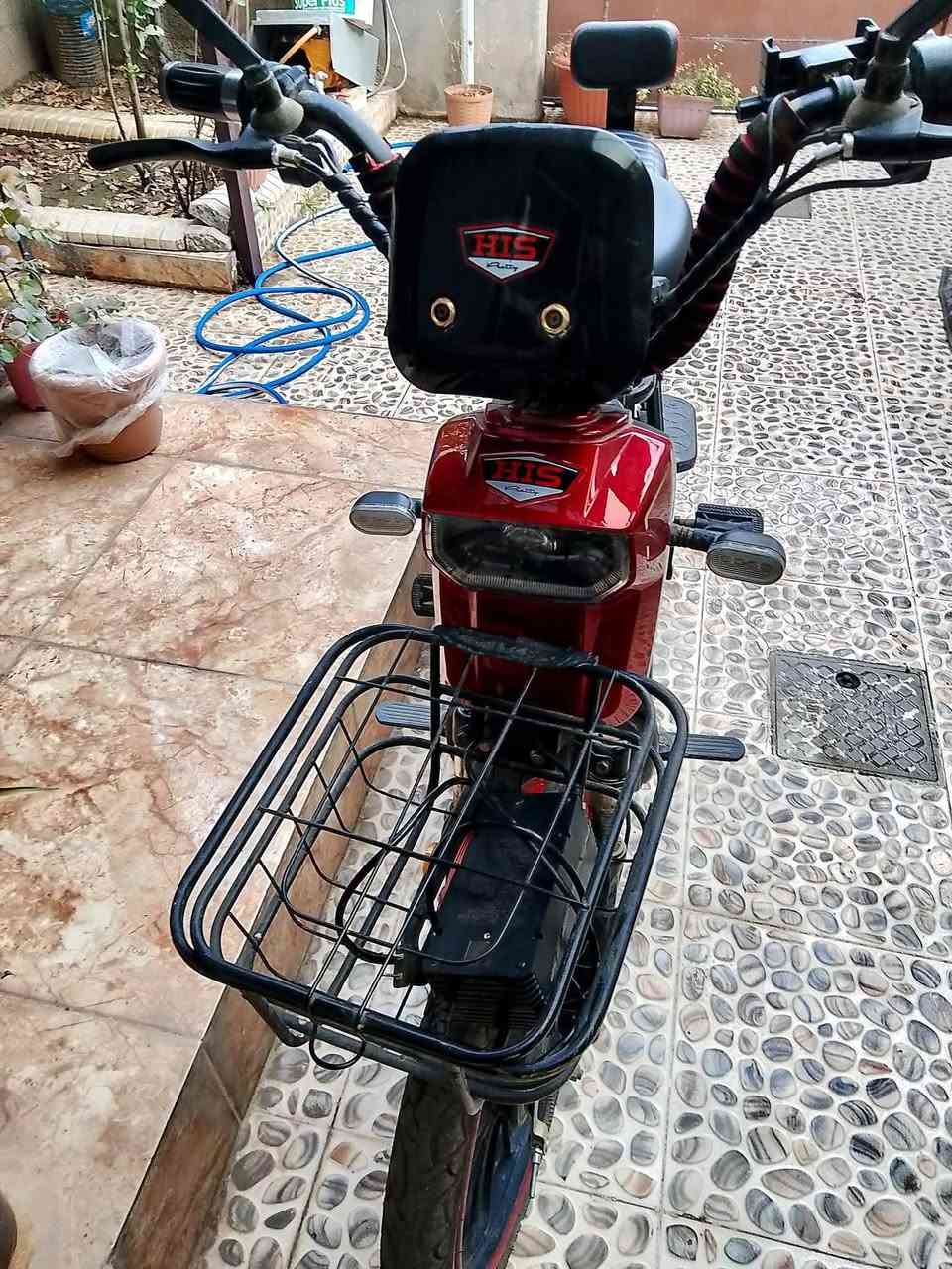 دراجه شحن للبيع 5 بطاريات حجم 20 عيبها اكو ضعف قليل بالبطارية
سعرها 225 الف
مكاني حي العسكري


**إذا كنت صاحب هذا الإعلان وتريد حذفه لأي سبب، رجاءا أرسل رسالة إلى الدعم الفني**