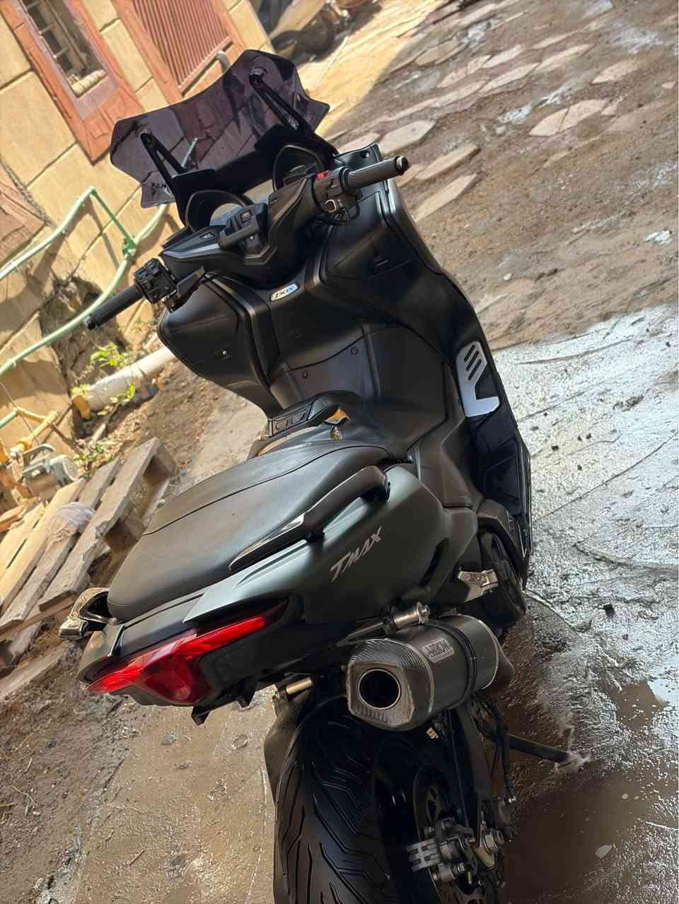 T-max560 -2021
ماشيـة(30km)
كفرات تجاري اصليااتت!
مكينة مكفولة كفالة عامة 
كلج والوسط اصلي

صالنصة تختلف على البلصور حالياً بيها بلادية بس مؤقته مؤوووقته شكله تعبان. 
مراوس | بـيـع شعندك نـزل. 

مكان بغداد •
تفاصيـل اكثر واتسـاب
*********** بغداد, العراق
