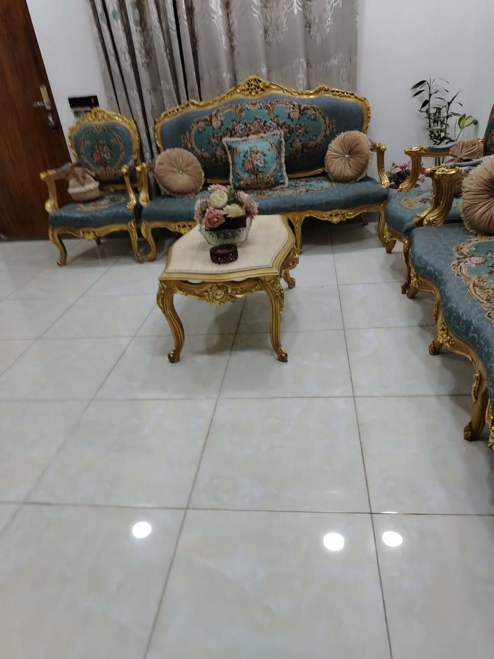 قنفات للبيع دمياطي مصري اخو الجديد تواصل على هذا الرقم ***********

***********
