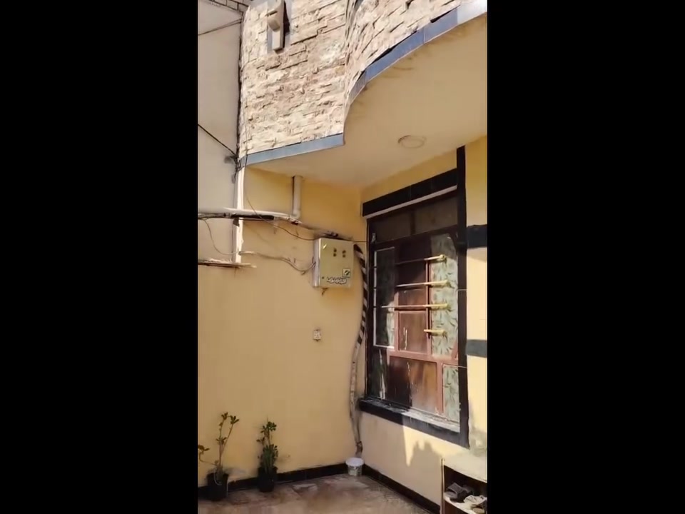 السلام عليكم 
بسم الله الرحمن الرحيم 
اللهم صلِ على محمد وآل محمد 
بيت 100م      
الموقع📍اربع شوارع شارع سناب بركر ملحق حجي جعفر 
السعر : 105 مليون قابل للتفاوض 
للاستفسار مراجعه مكتب المهيمن للعقار (الزعفرانية اربع شوارع خلف دائره المجاري شارع الامام علي) ✅
 ***********
