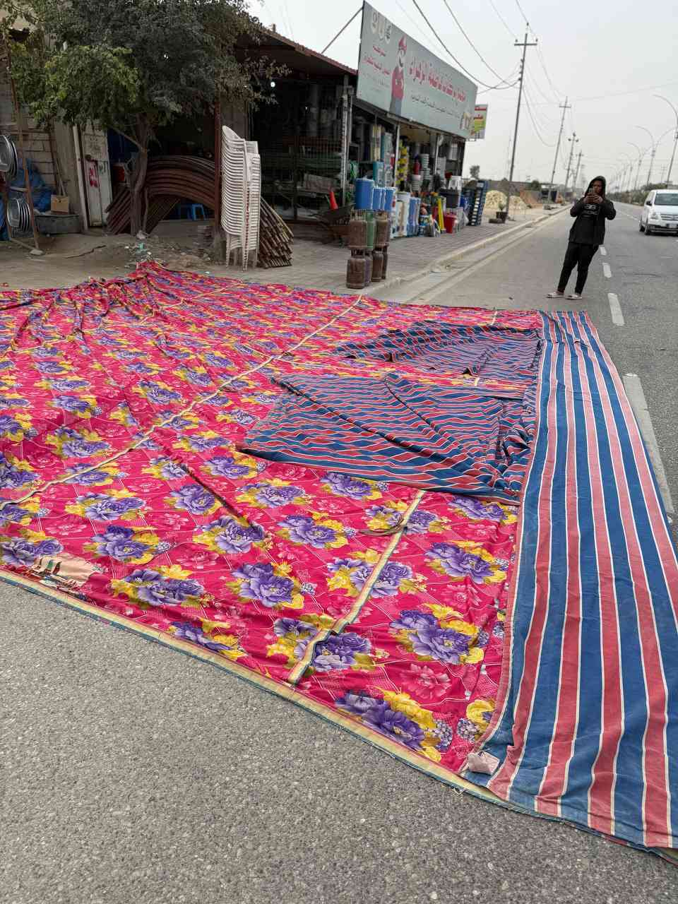 السلام عليكم ورحمة الله وبركاتة
قماش جادر ٩ اقواس للبيع 
للاستفسار الاتصال على الرقم التالي 
***********
