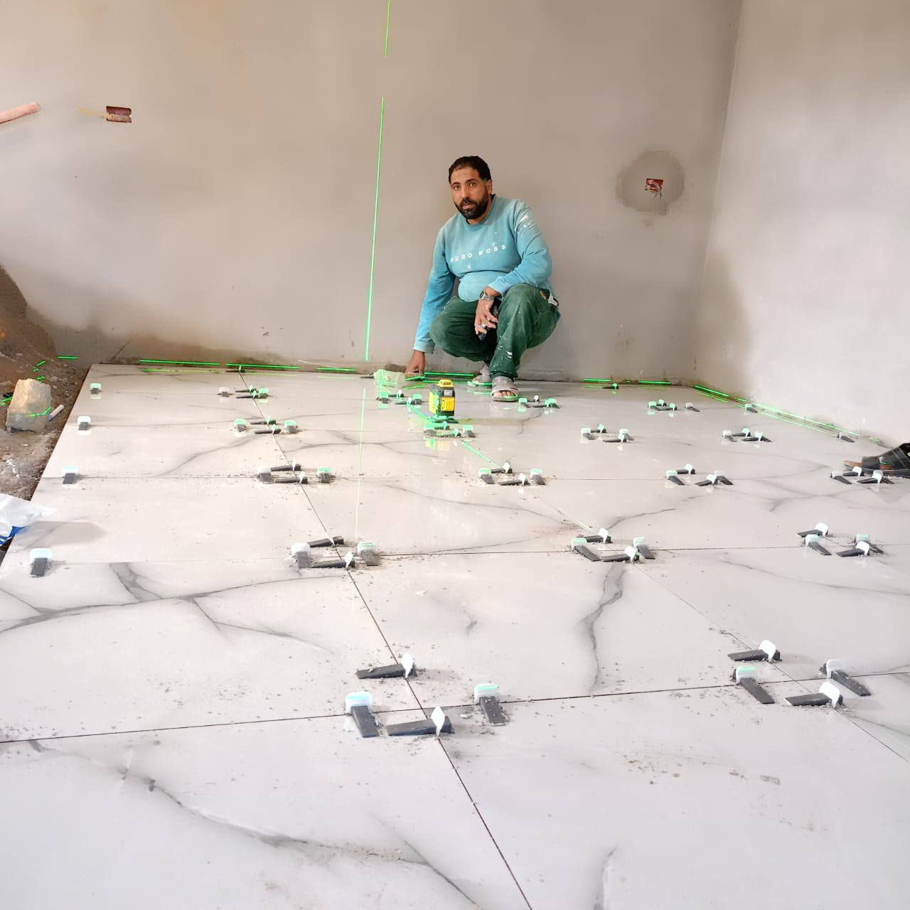 اسطي جمال خلفه سيراميك والبورسلين 
 حمامات وارضيات والكاش والمرمر والدروج شغل نظيف رقم التليفون ***********
